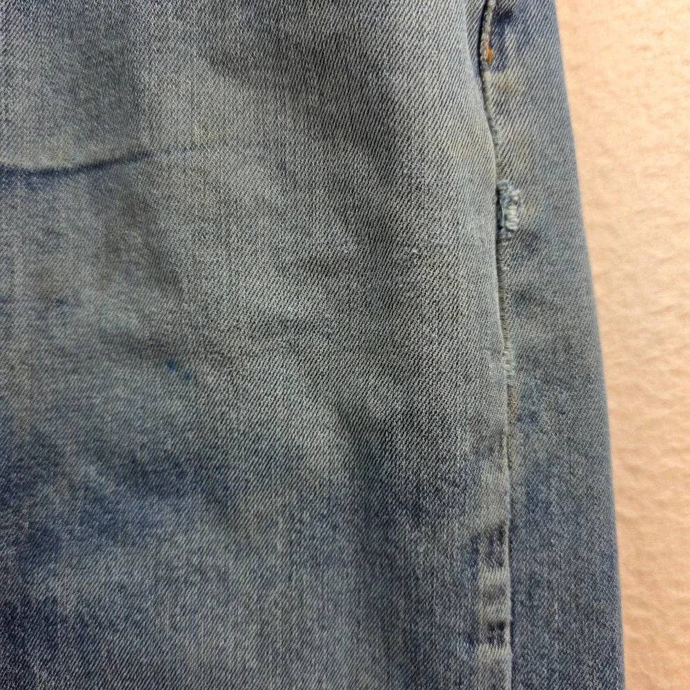 Levi's 505 Regular Fit Jeans Men 36x32 Medium Wash Blue Distressed Straight Leg